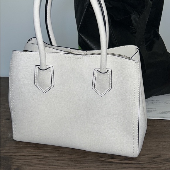 Purses - Picture 2 of 3